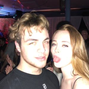 Meet your Posher, Shelbi